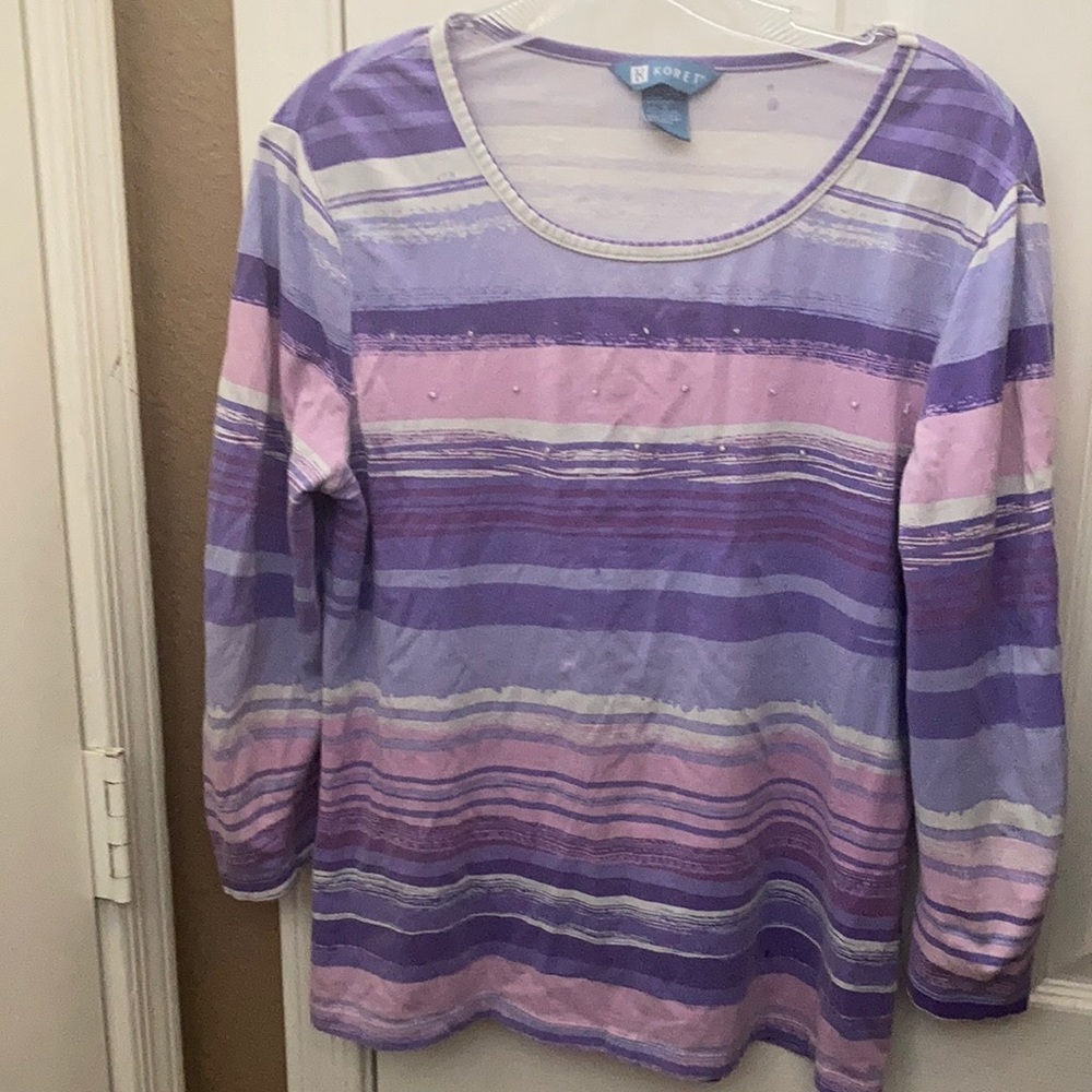 FINAL MARKDOWN ladies Koret top Small